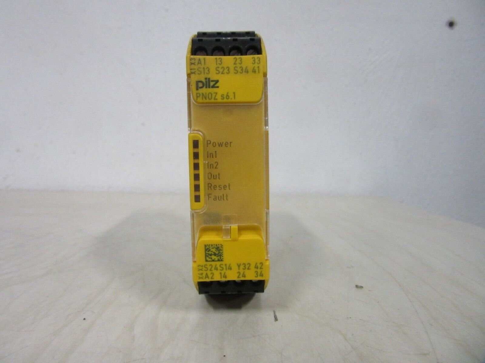 Pilz PN0Z s6.1 Sicherheit Relais