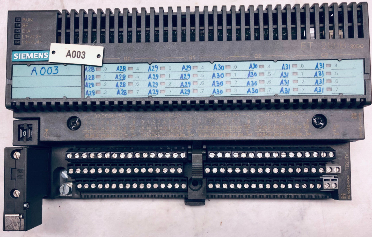 Siemens ET200B-32DO 132-0BL01-0XB0 mit 193-0CB10-0XA0