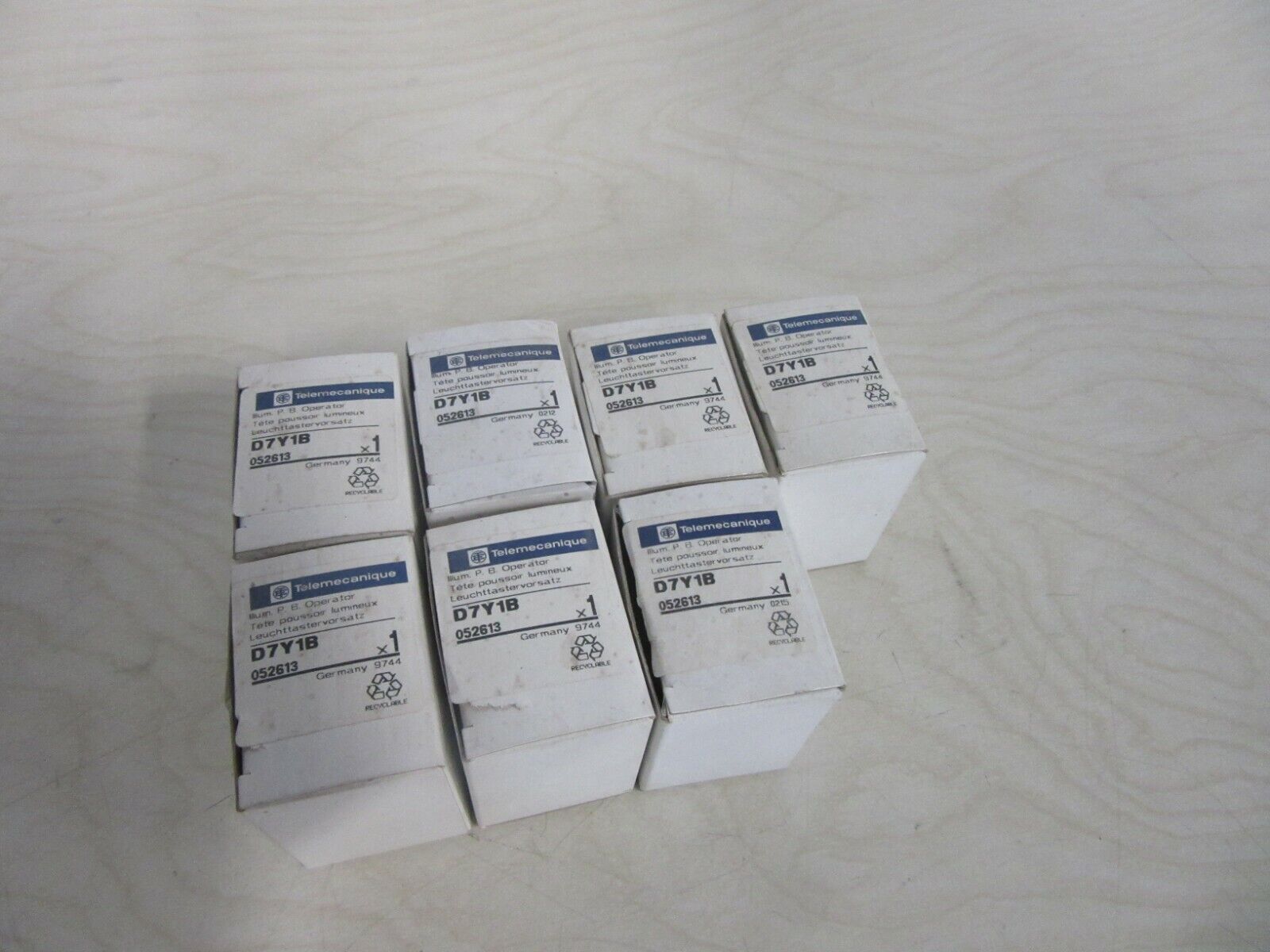 Telemecanique D7Y1B Leuchttastervorsatz 052613 -7pieces-