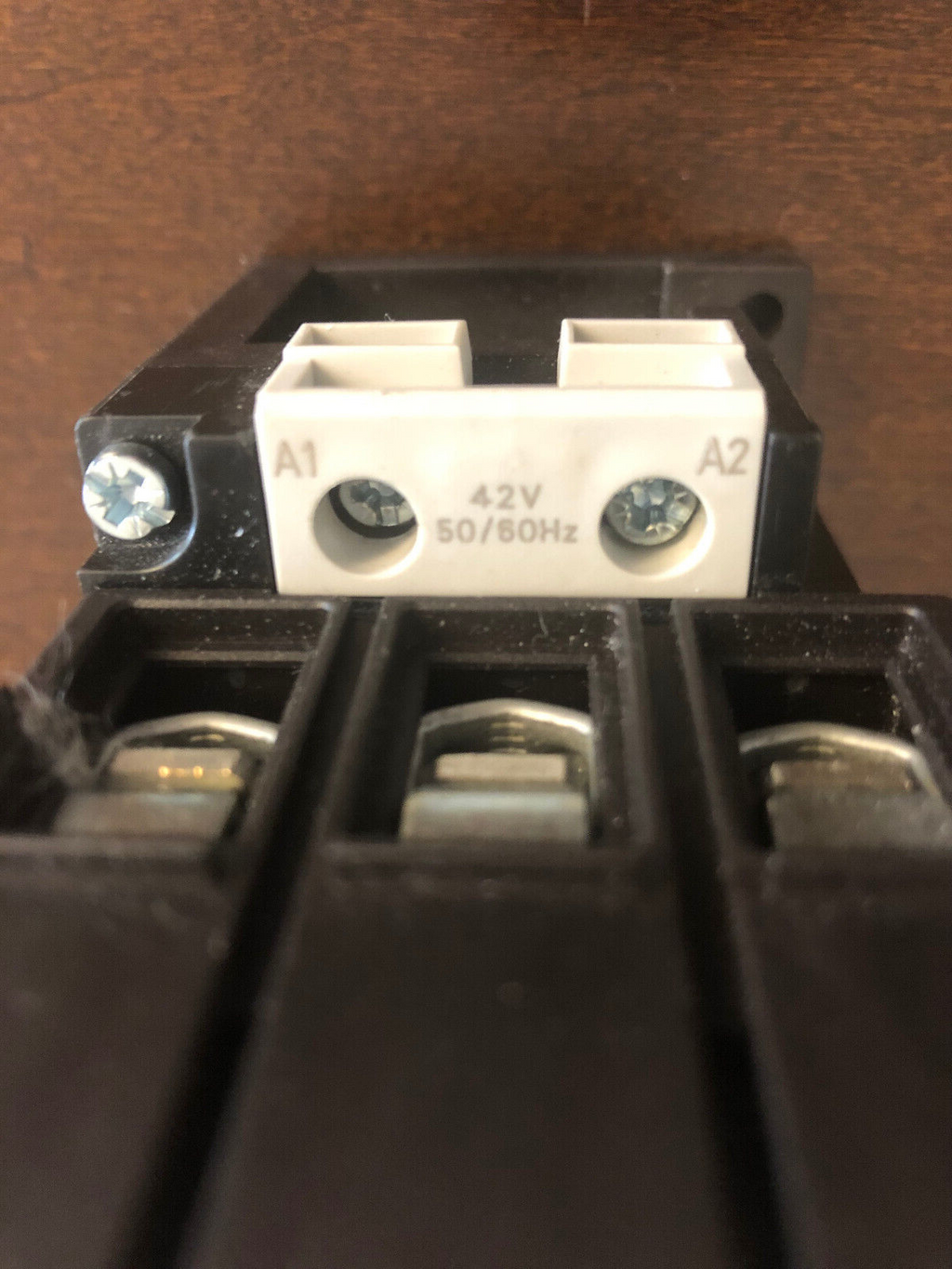 Siemens Schütz Contactor 3RT 1034-1AD20 400V 15KW, 42V Spulenspannung