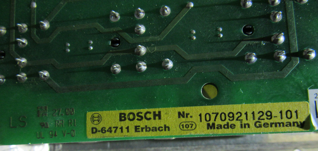 BOSCH 1070921129-101 LS 27.00 RR R1 UL 94 V-0