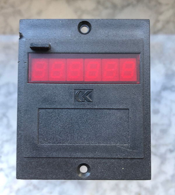 Kübler Zähler Elektronischer Anzeigezähler Typ 256 No.: 256.13 D1