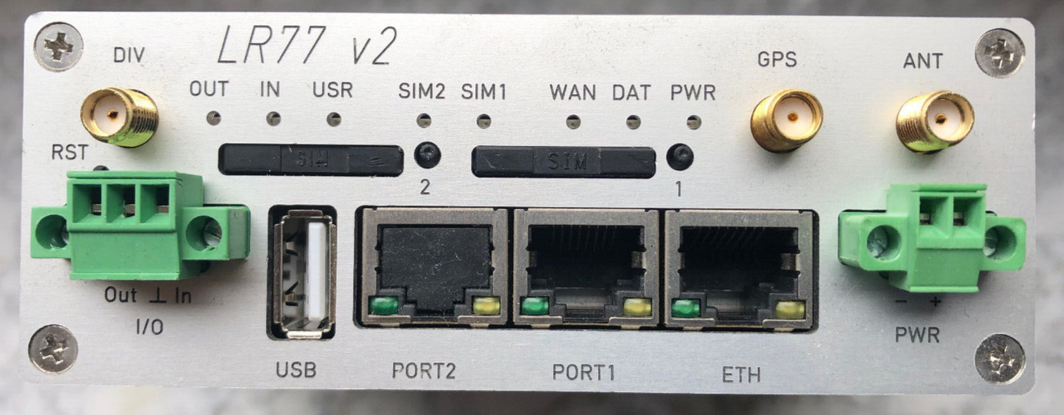 Advantech LR-77-V2F Industrial 4G LTE EDGE / UMTS / HSPA+ / LTE Router