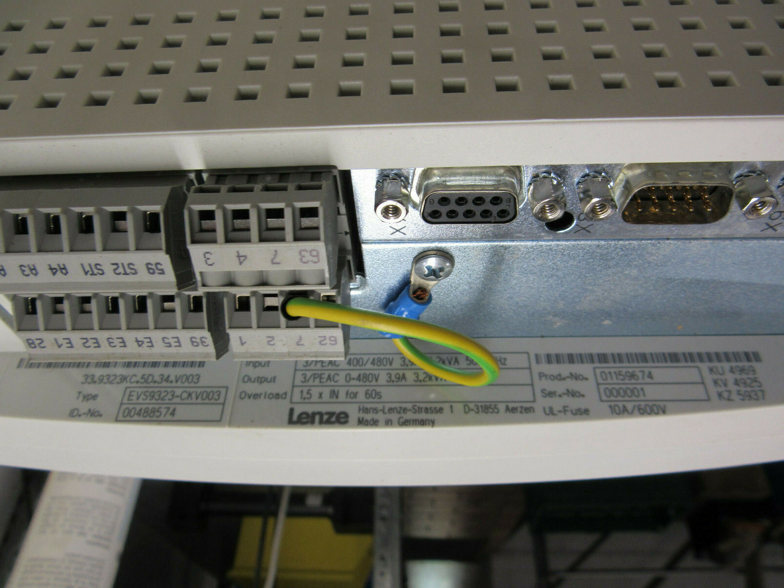 Lenze EVS9323-CKV003 Frequenzumrichter 33.9323KC.5D.34.V003