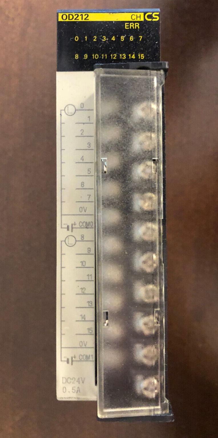 OMRON CS 1W-0D212 Output Unit