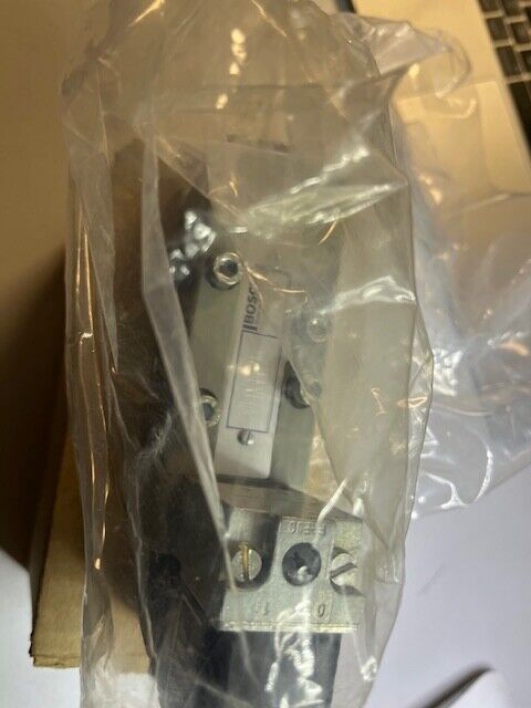 BOSCH 0 820 024 025 VENTIL 0820024025 COIL 220V