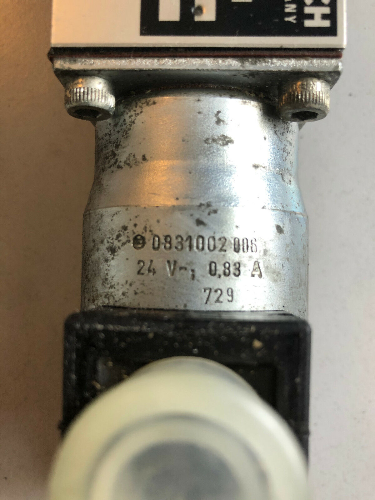 Bosch Wegeventil 0 810 020 302 315bar + Spule 24VDC 0831002 006j 