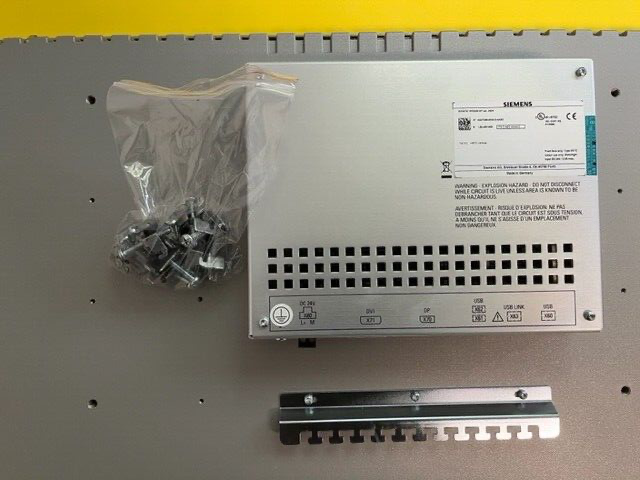 Siemens 6AV7466-8MA10-0AX0 SIMATIC IFP2200 unused