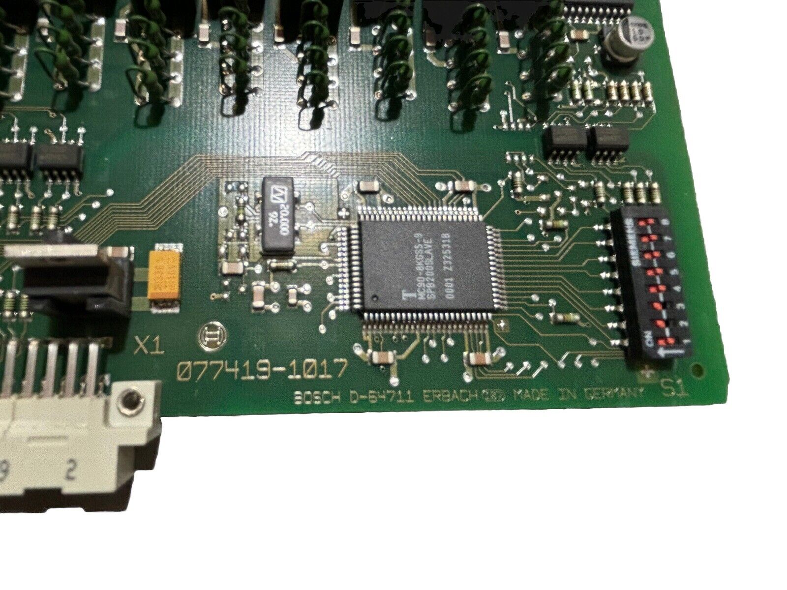 Bosch 1070083385-102 Modul 077419-1017