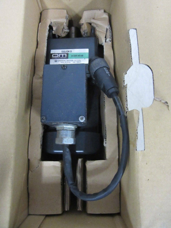 Oriental Motor 5GU9KB Gear Head 5IK60GU-UT2F Motor -unused-