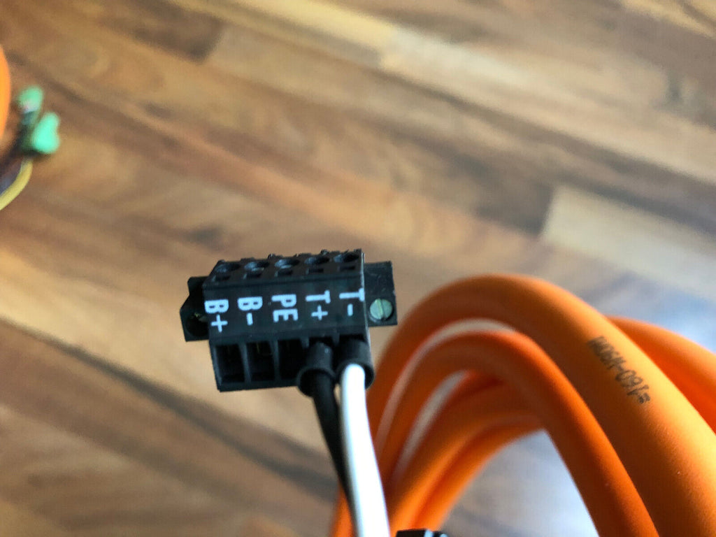 Kabel Servomotor  Länge: 6,4 m, techn. Daten siehe Fotos: AWM Style 20234