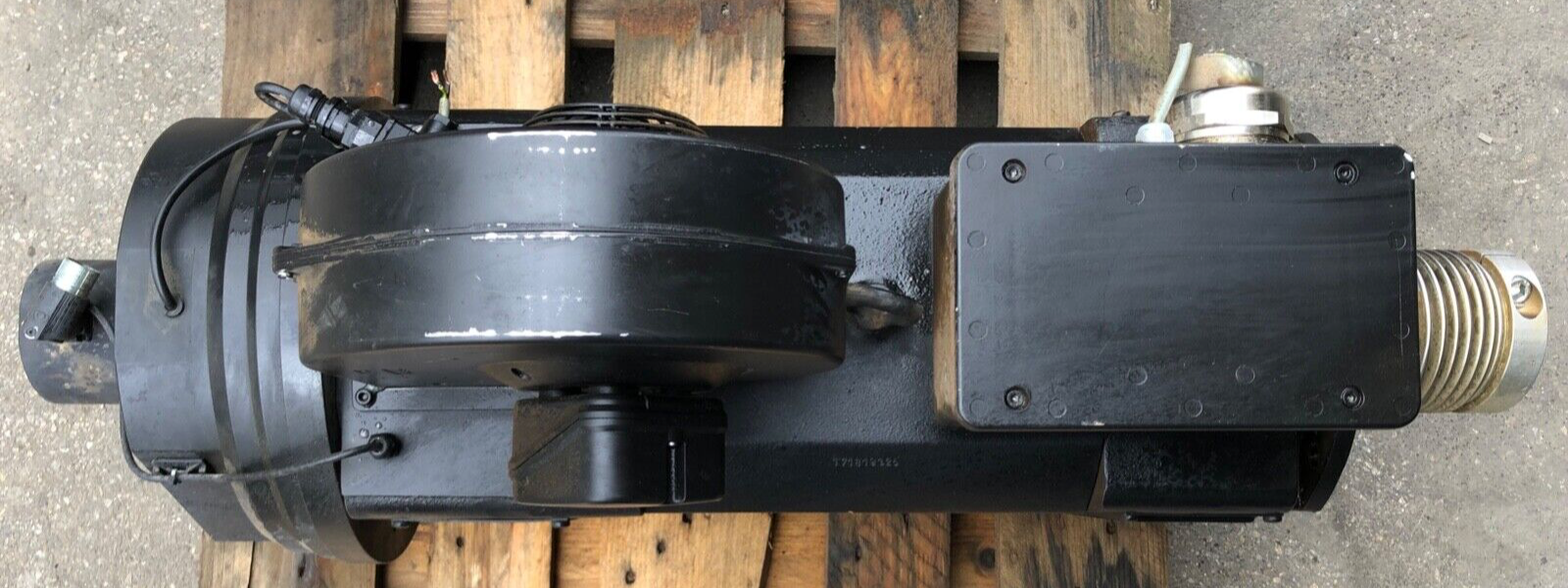 Lenze AC-Servomotor MDFQABA132-32