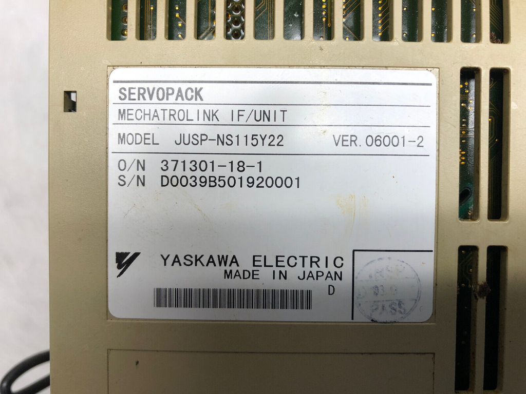 YASKAWA SERVOPACK Model SGDH-05AEY336 mit JUSP-NS115Y22