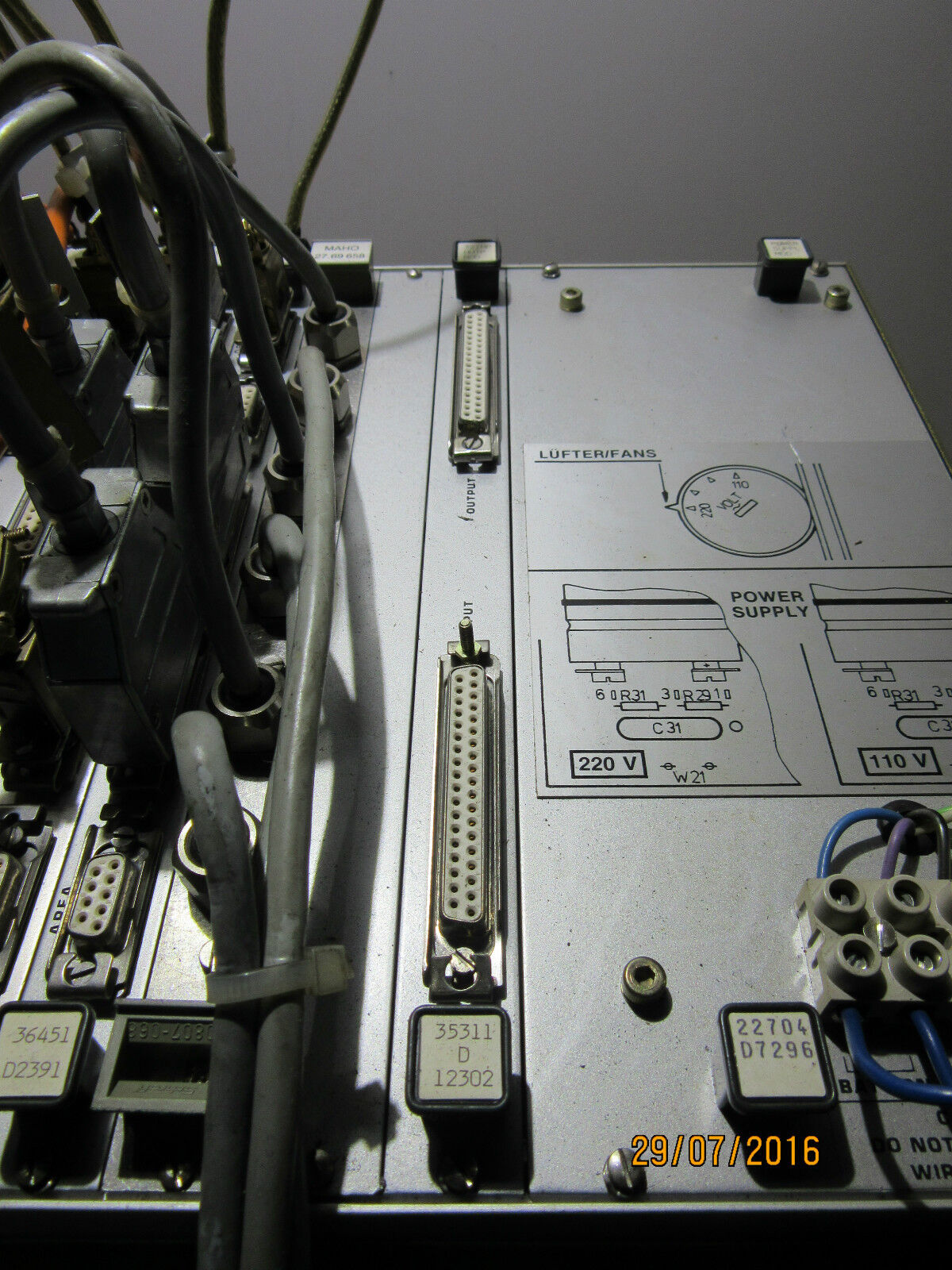 PHILIPS RACK NC 9418 830 03121 110/220 V mit Modulen (siehe Bilder)  - used - 