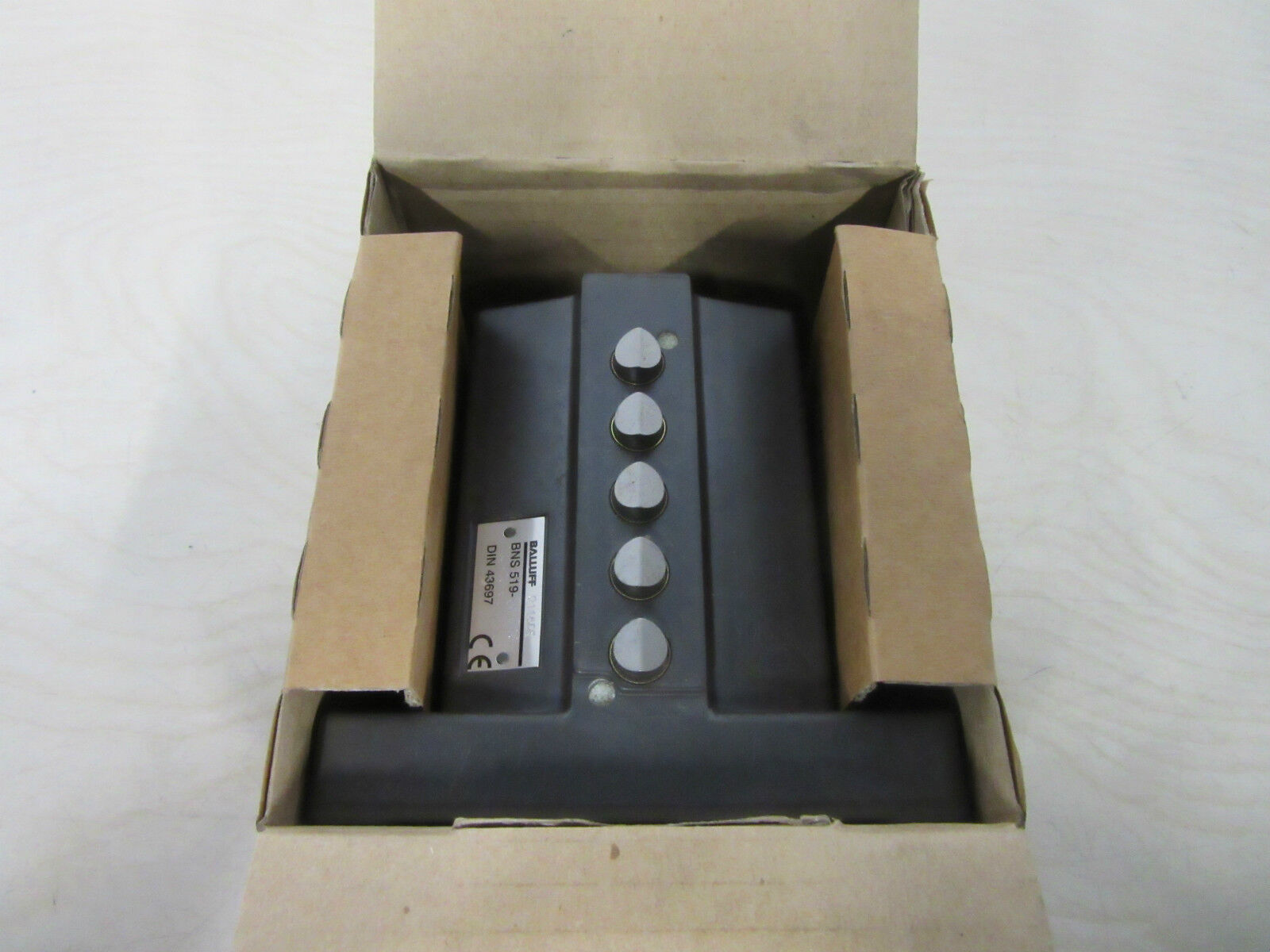 Balluff 0116DE BNS 519-D5-D16-100-10-FD -unused-