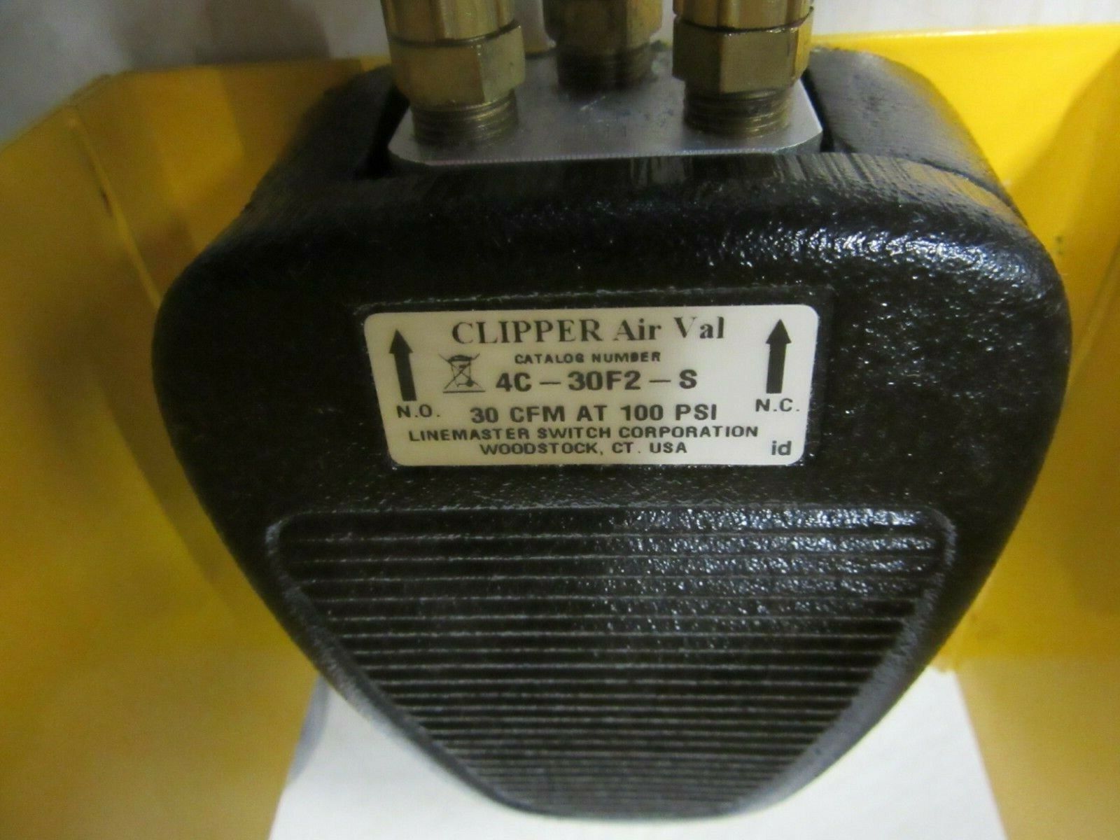 AMP TE Connectivity Pneumatic Tool System AMP189722-1 L 0823 Crimp Tool 