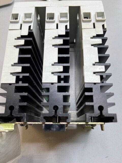 Crouzet GNR25DCZ  30A 48-600VAC Per Channel