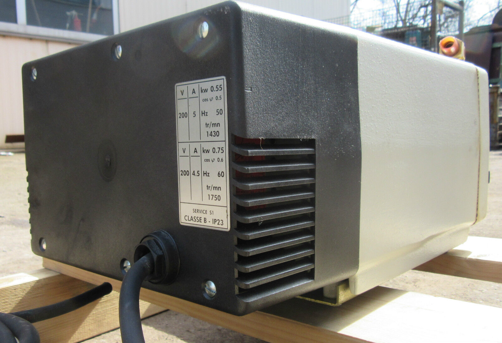 Leybold SA SV16 BR2V 955 01 65 J97 12 00185 28Kg