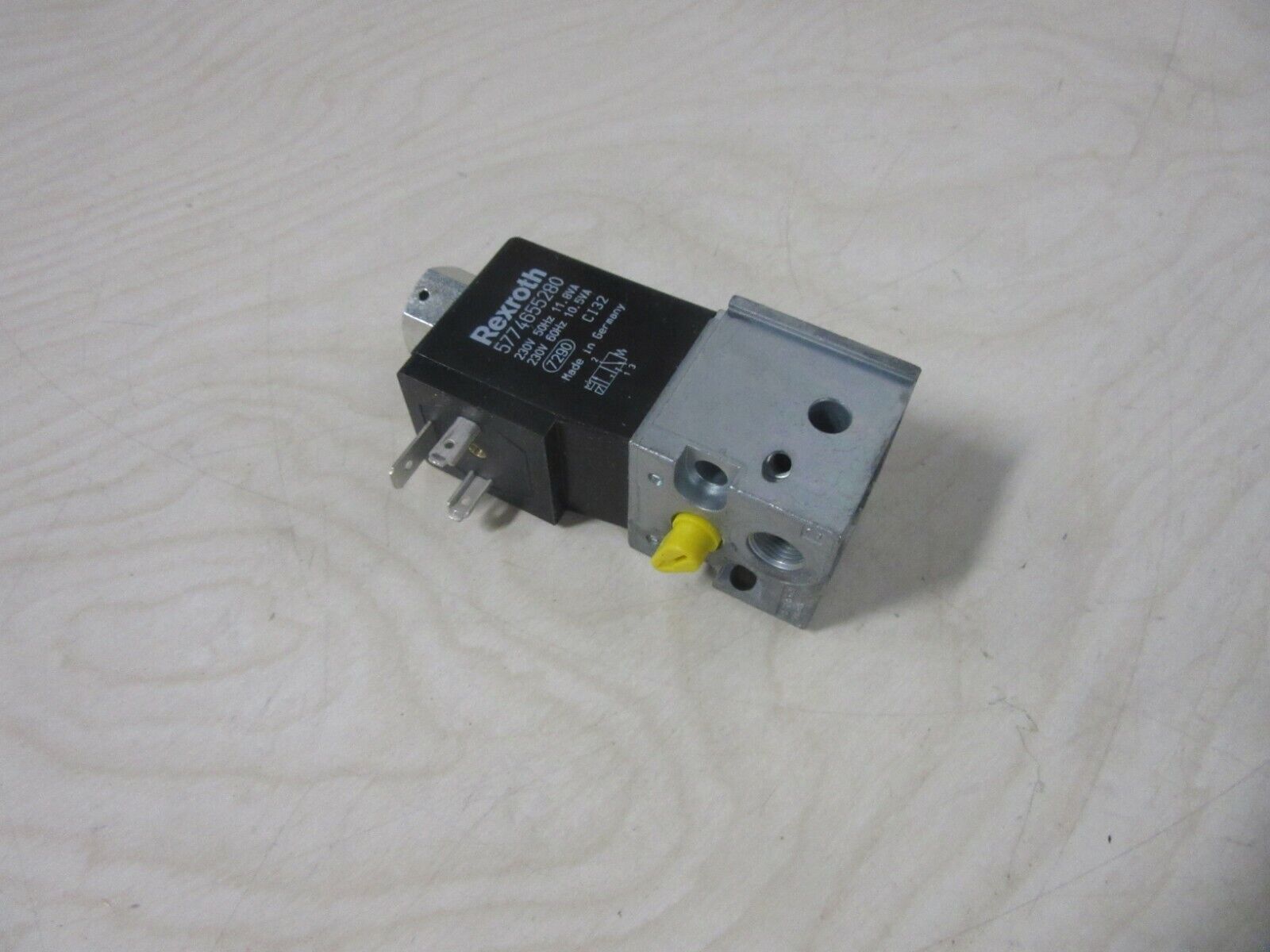 REXROTH   MNR: R 415 003 598  Coil  230V/50Hz Pneumatik Ventil 10Bar