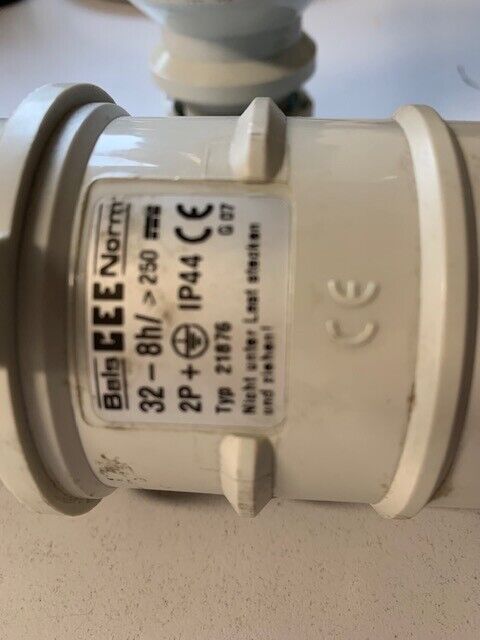 Bals CEENorm 32-8h/ 250V- 2P+PE Typ 31760 Stecker+Kupplung