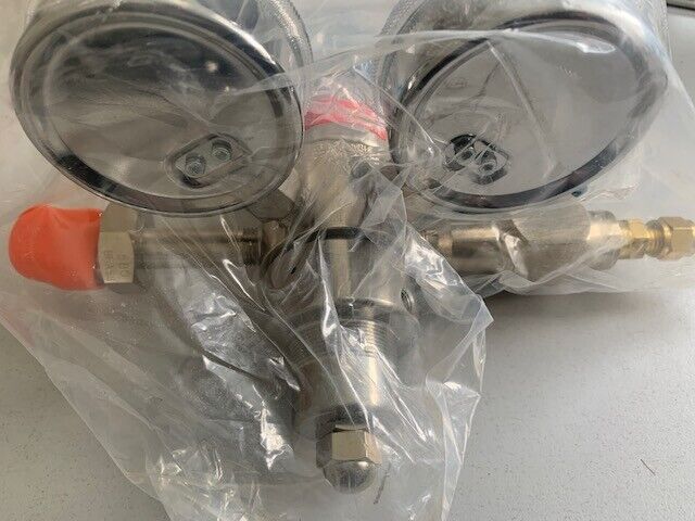 MATHESON 3122-580 DUAL-STAGE HIGH PURITY BRASS REGULATOR 3000psig new
