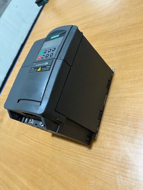Siemens  6SE6420-2AD23-2BA1  3KW Micromaster 420