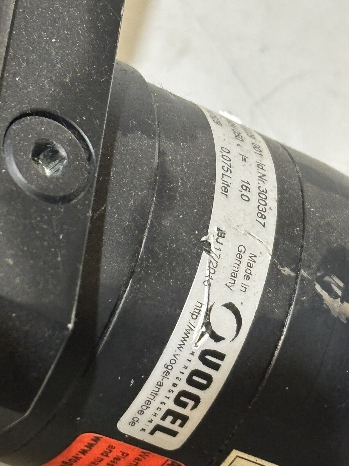 Lenze MDSKSRS056-23 Servomotor ID: 15001480 + Vogel MPRN050 Getriebe ID: 300387