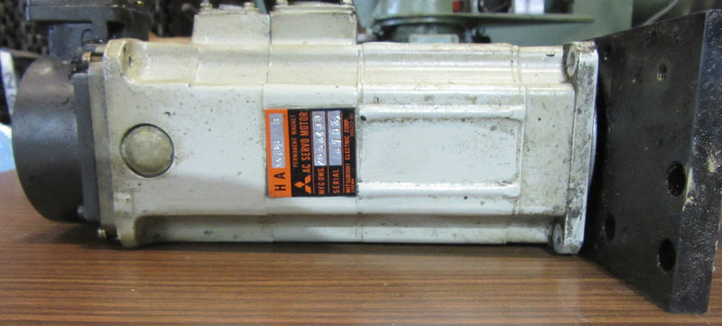 Mitsubishi AC Servo Motor HA 33NCB - S