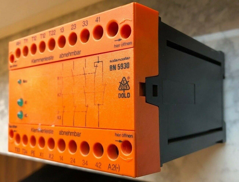 Dold safemaster BN5930 Not-Aus-Modul