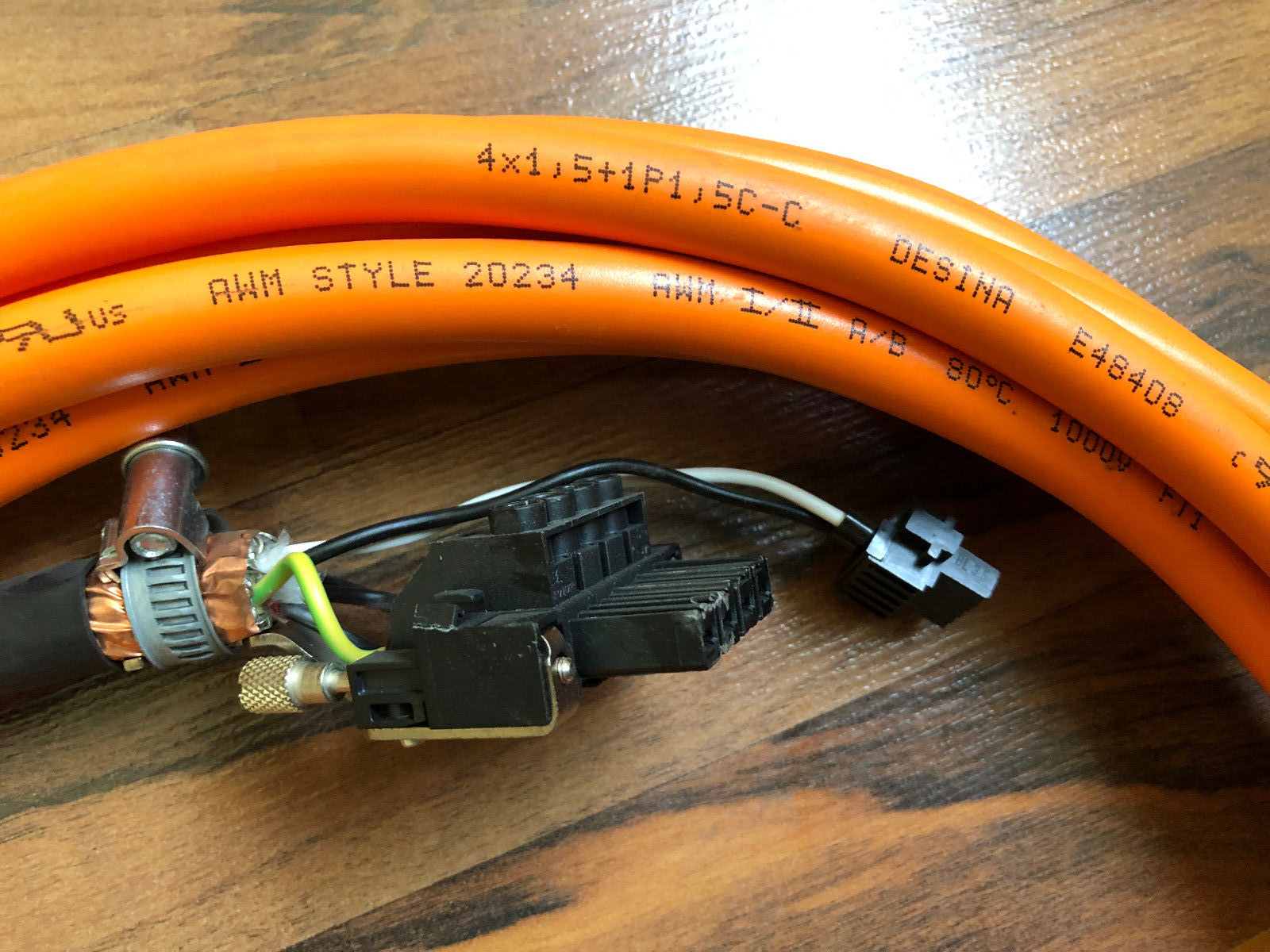 Kabel Servomotor  Länge: 6,4 m, techn. Daten siehe Fotos: AWM Style 20234