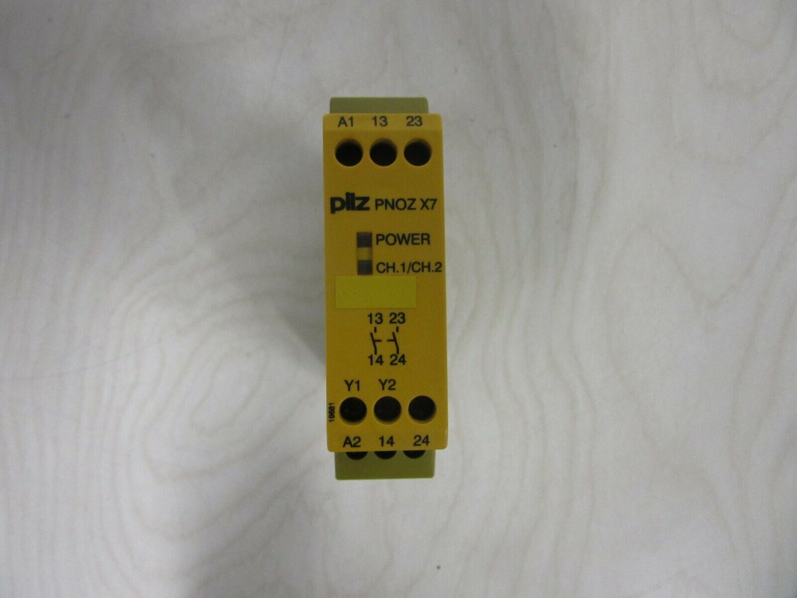 Pilz PNOZ X7 Sicherheitsschaltgerät 24VACDC 2n/0