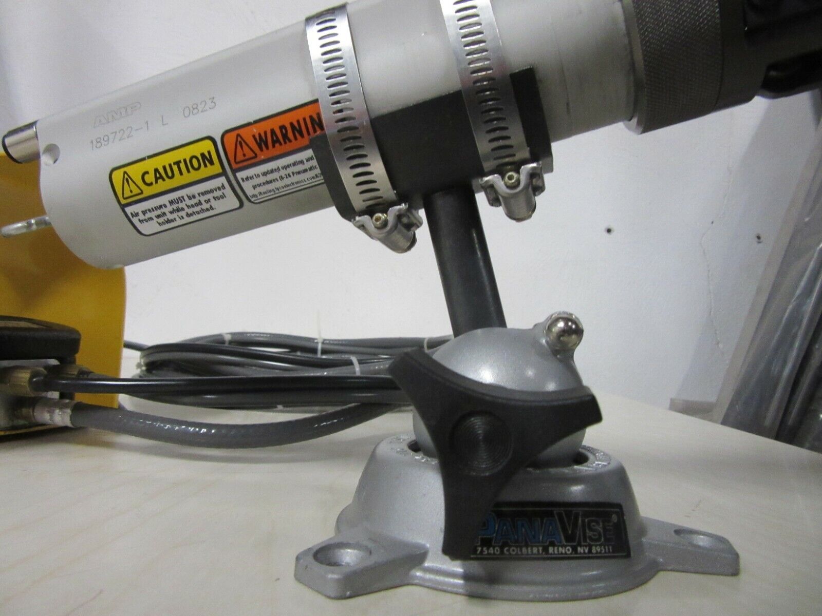 AMP TE Connectivity Pneumatic Tool System AMP189722-1 L 0823 Crimp Tool 