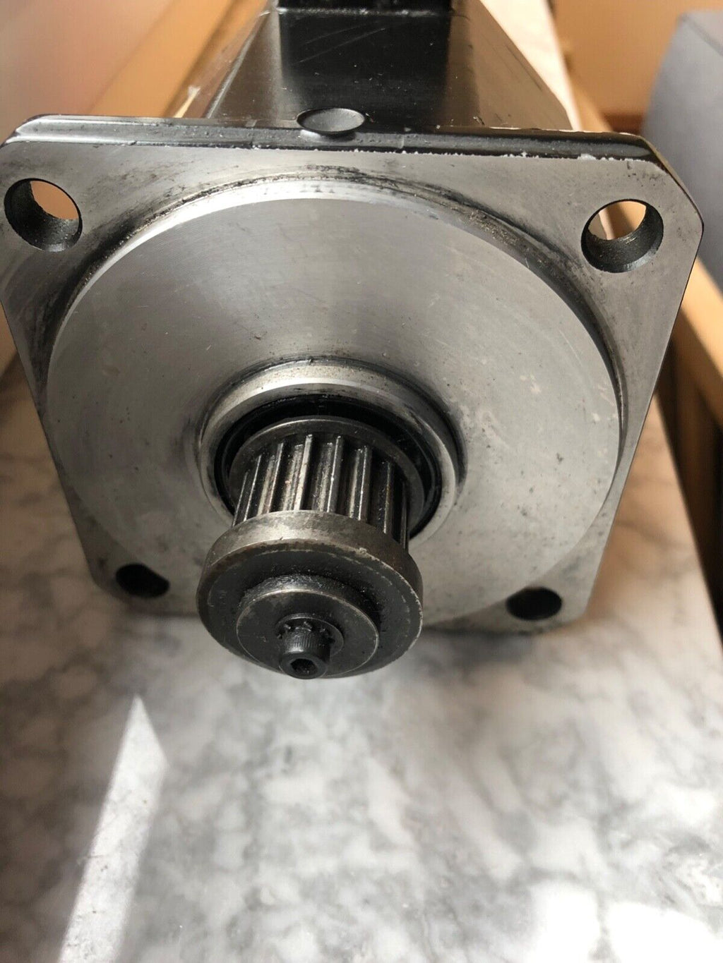 GE Fanuc B1/3000 Servomotor A06B-0031-B07  0,3kW