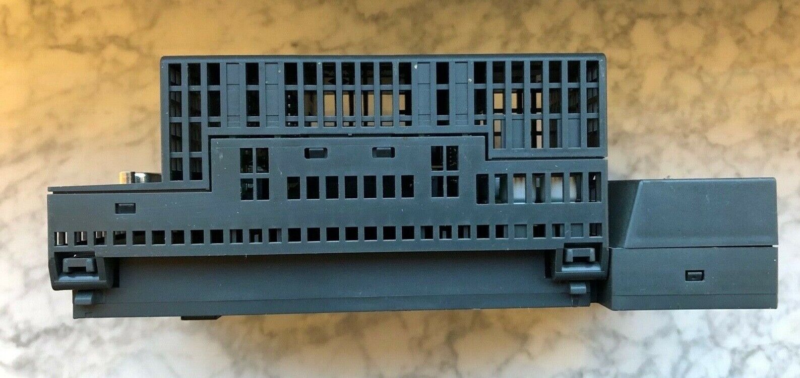 Siemens 133-1BL01-0XB0 ET 200L DI16DO16xDC24V/0,5A