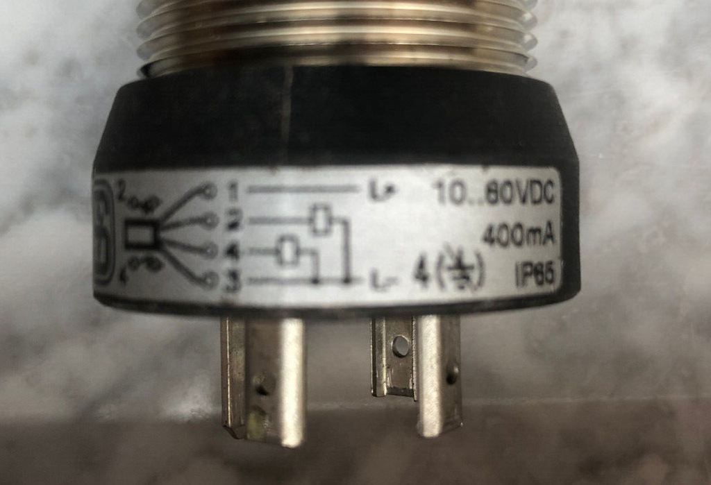 Schmersal IFL 10-30L-11STP Näherungsschalter