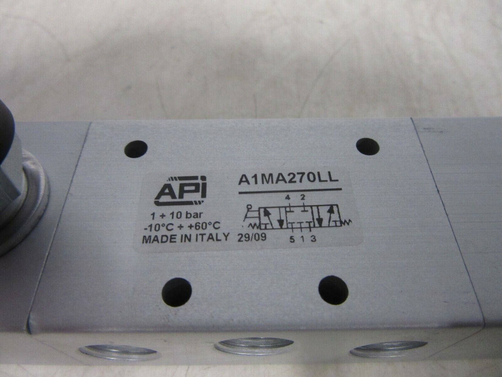API A.P.I. A1MA270LL switch