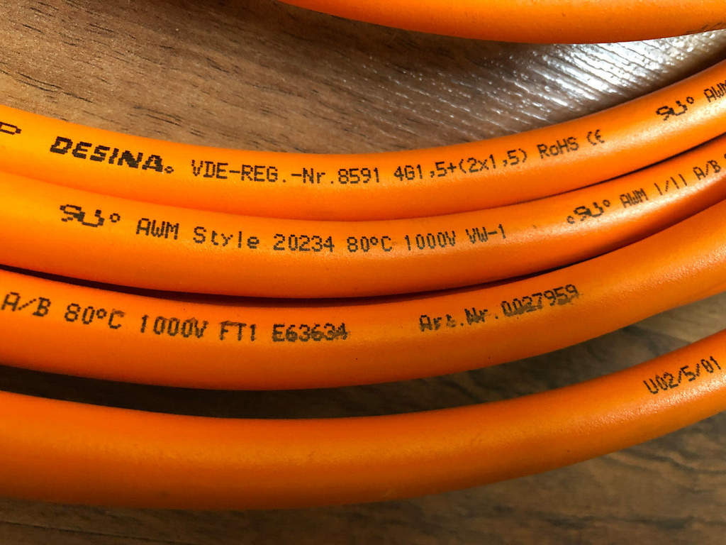 Kabel Servomotor  Länge: 7.1m, techn. Daten siehe Fotos: AWM Style 20234