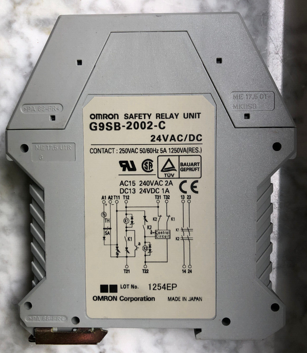 OMRON Safety Relais G9SB-2002-C Sicherheitsrelais