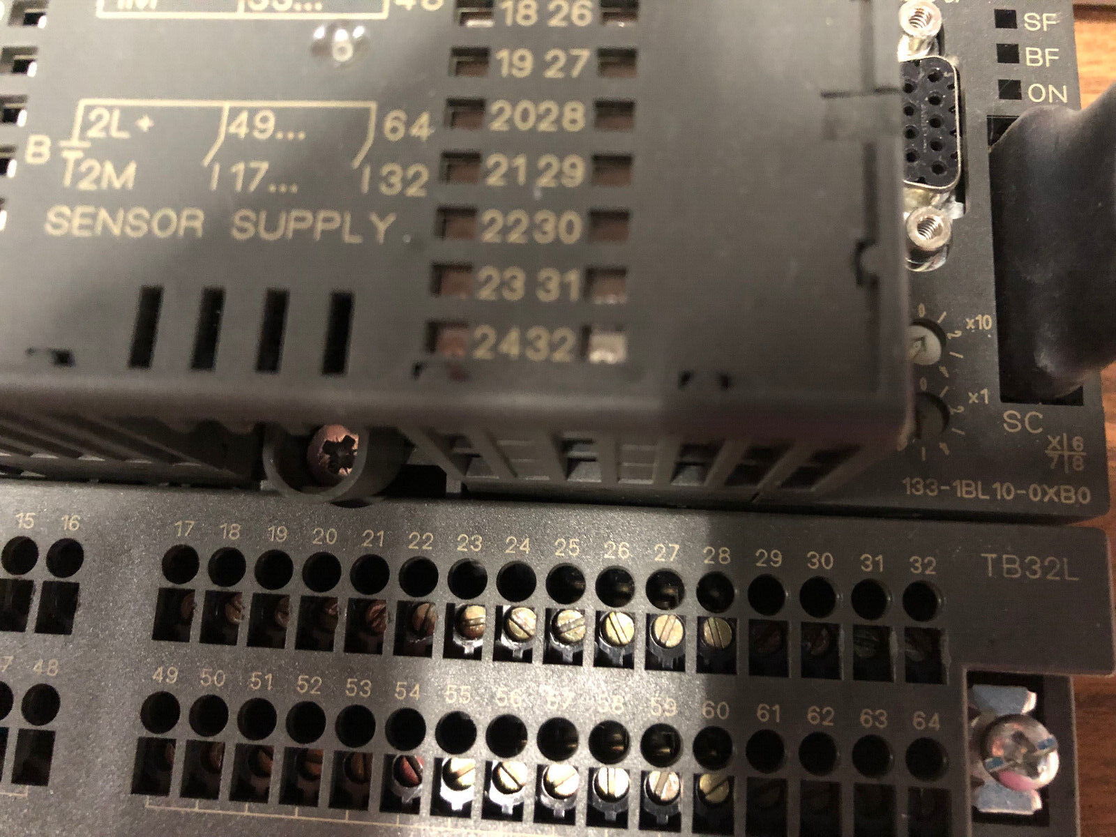 Siemens 133-1BL10-0XB0 mit 193-1CL00-0XA0