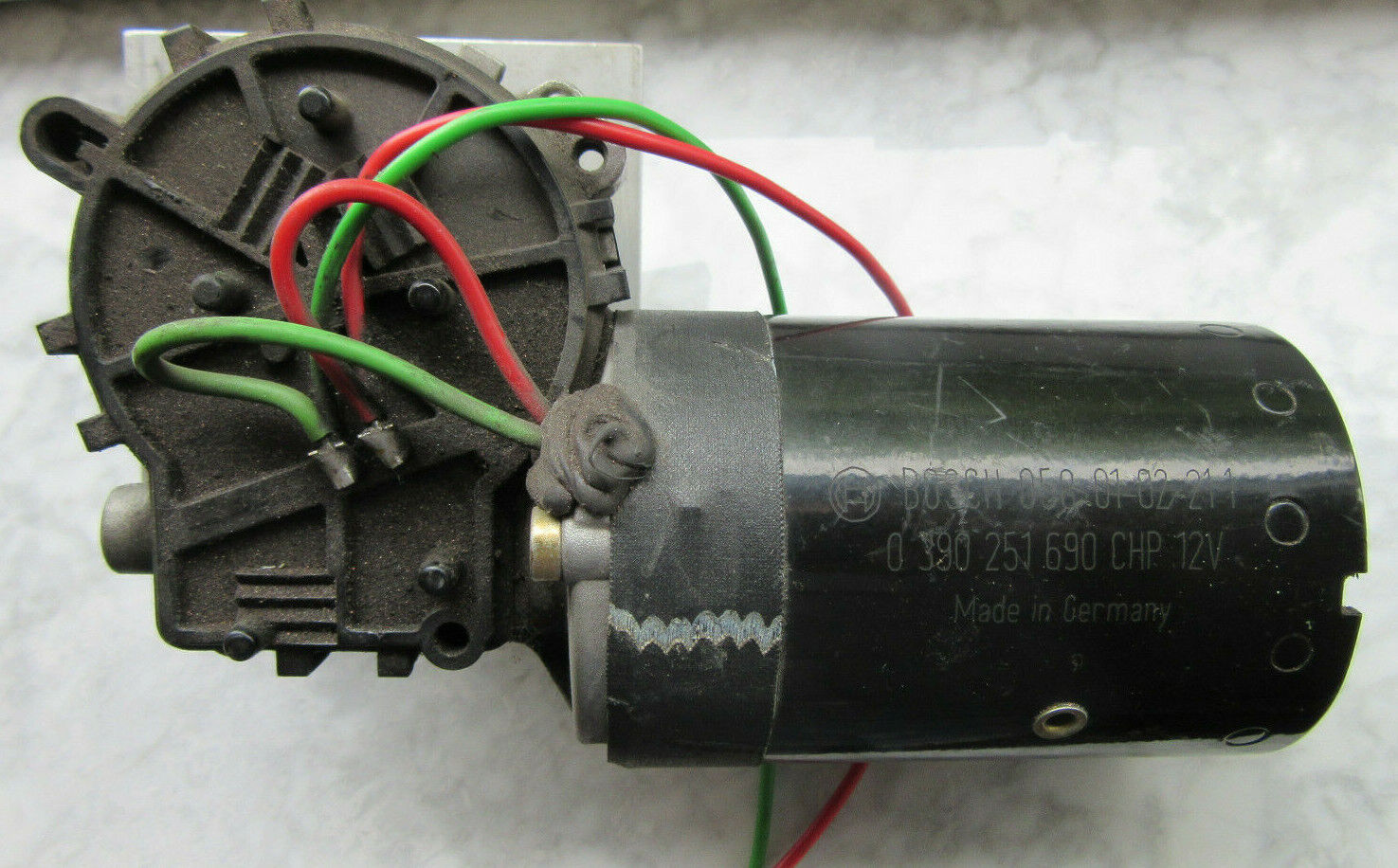 BOSCH-Motor 0 390 251 690 12 Volt