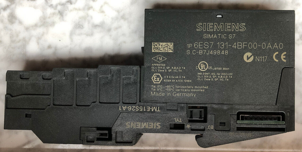 SIEMENS Digitaleingabe 8DI 6ES7 131-4BF00-0AA0 mit 6ES7 193-4CA40-0AA0