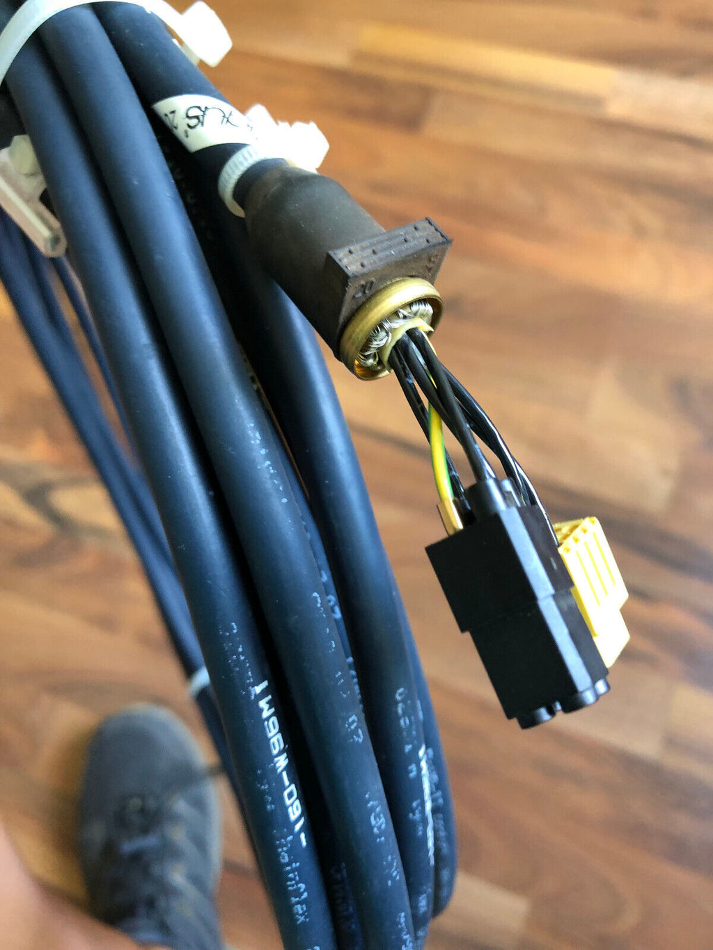 Kabel Servomotor  Länge: 7.1m, techn. Daten siehe Fotos: AWM Style 20234 IGUS