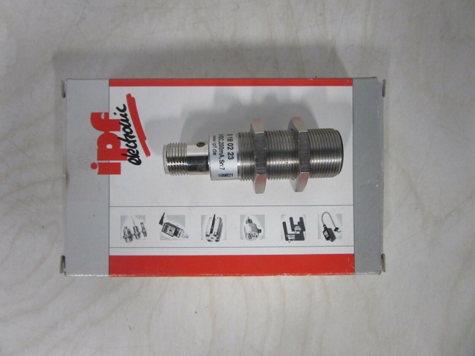 ipf electronic IB 18 02 23  10-30VDC,200mA Induktiver Sensor