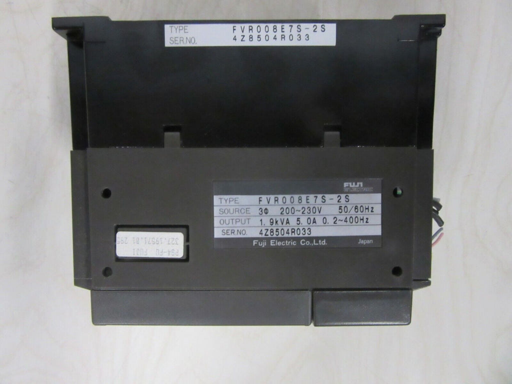 Fuji Electric FVR008E7S-2S  0,75kW Frequenzumrichter