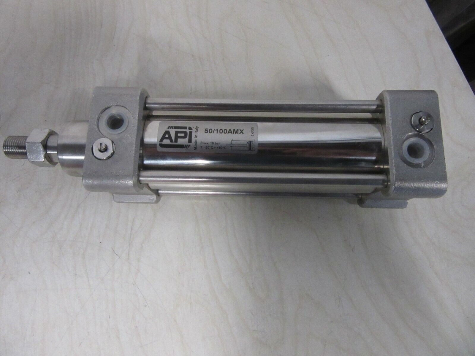 API A.P.I. 50/100AMX PNEUMATIC DOUBLE ACTING STAINLESS STEEL CYLINDER
