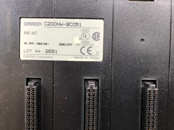 Omron C200HW-BC051 Base Unit Grundplatte
