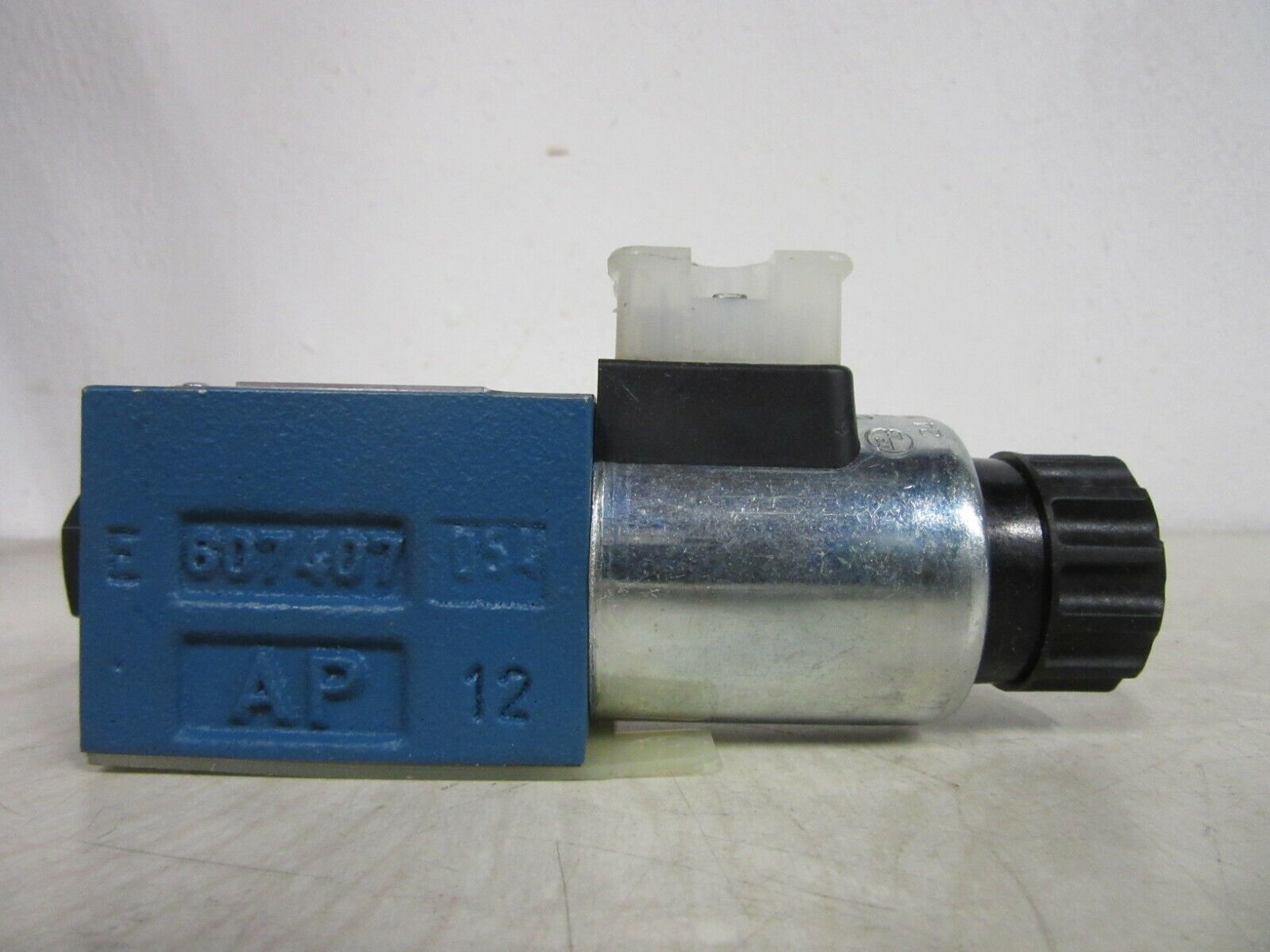 Rexroth M-3 SED 6 C11/350 C G24 N9K4/P Wegeventil Sitzventil