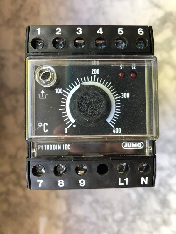 JUMO 701130/0253-001-08/205,245,056 Temperatur-Regler 0-400°C - used -