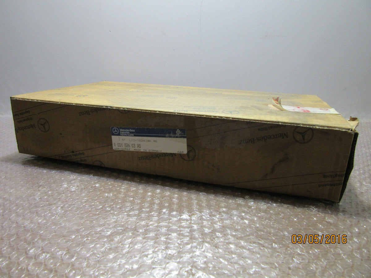 Mercedes-Benz | Lichtscheibe RE | A 004 826 03 90 | OVP | unused
