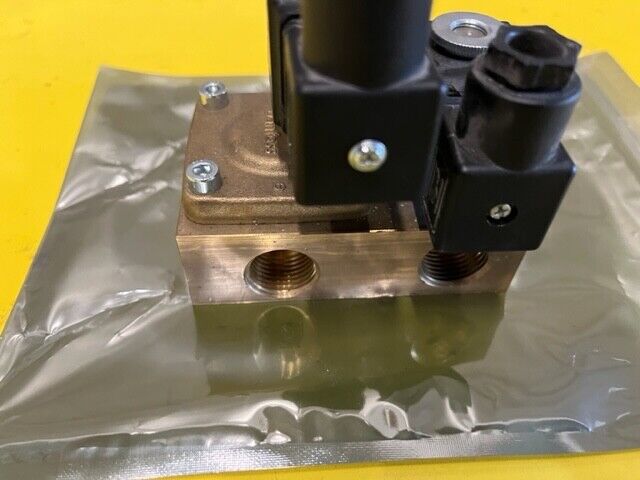 DANFOSS MAGNET VENTIL EV920A  042G8238 COIL 230V